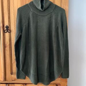 NWT wantable tunic sweater